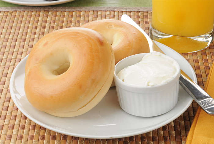 bagel orange juice