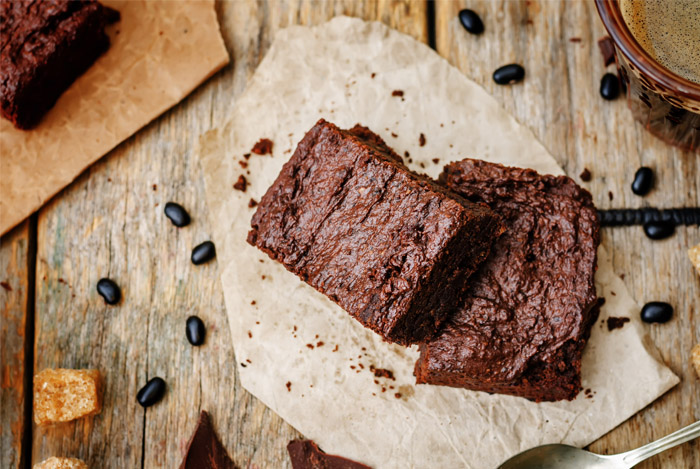 Hazelnut Mocha Protein Skillet Cake