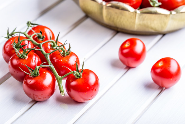 11 Reasons You Should Be Eating Tomatoes Every Day