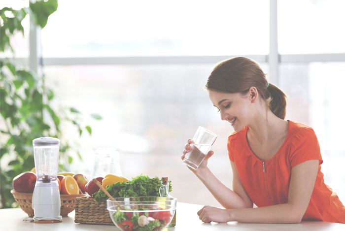 Should You Be Drinking Liquids with Your Meals?